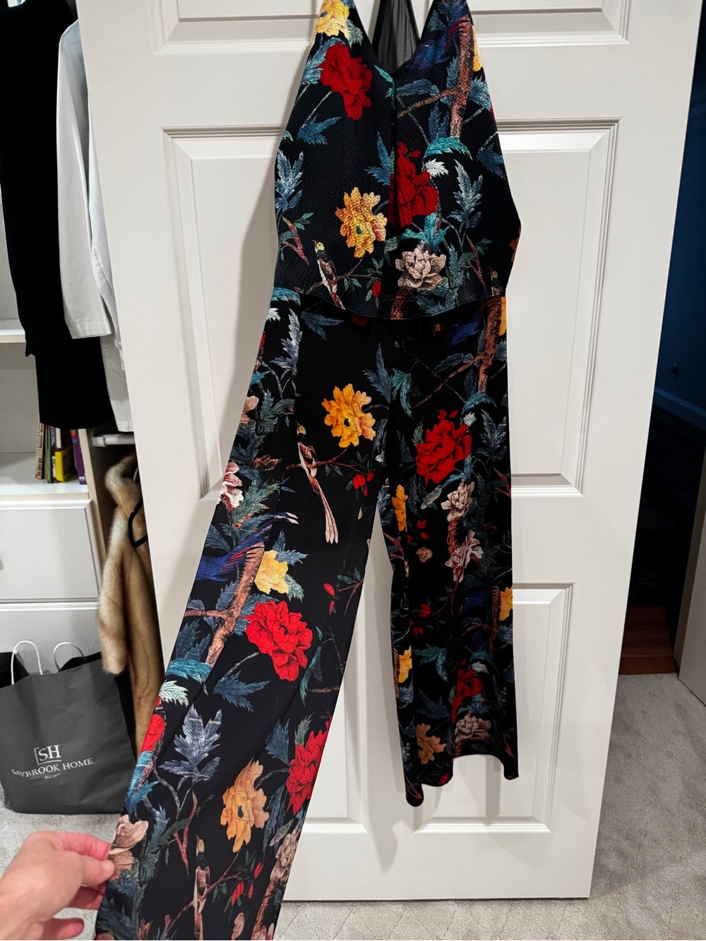 Alice & Olivia 2 Piece Floral Wide-Leg Outfit - Black with Red & Yellow Flowers - Picture 3 of 9